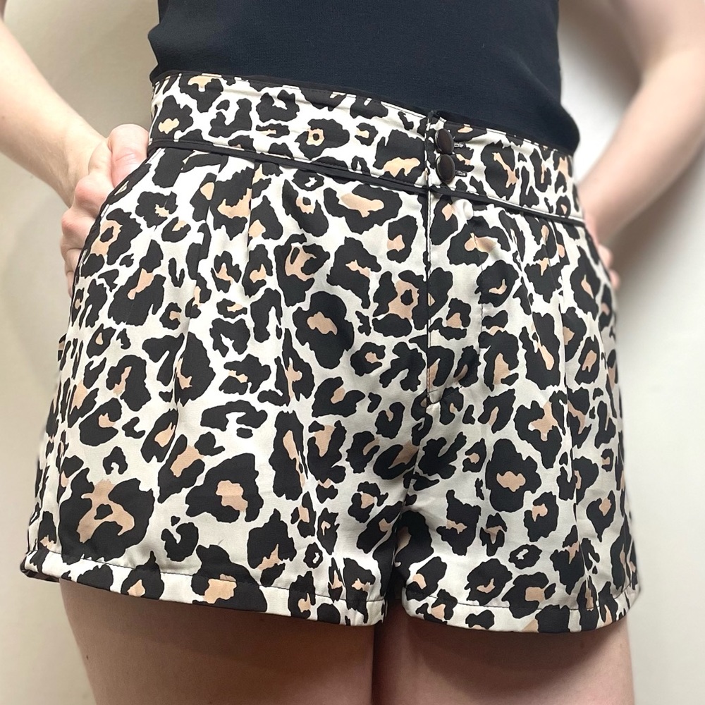 H&M Divided leopard print summer shorts